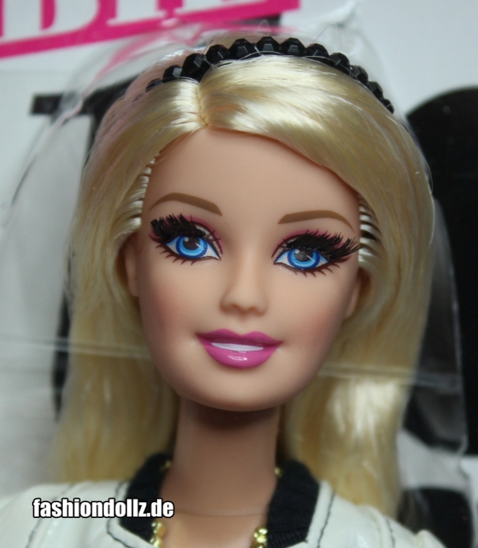 2014 Barbie Style - Styling Friends 