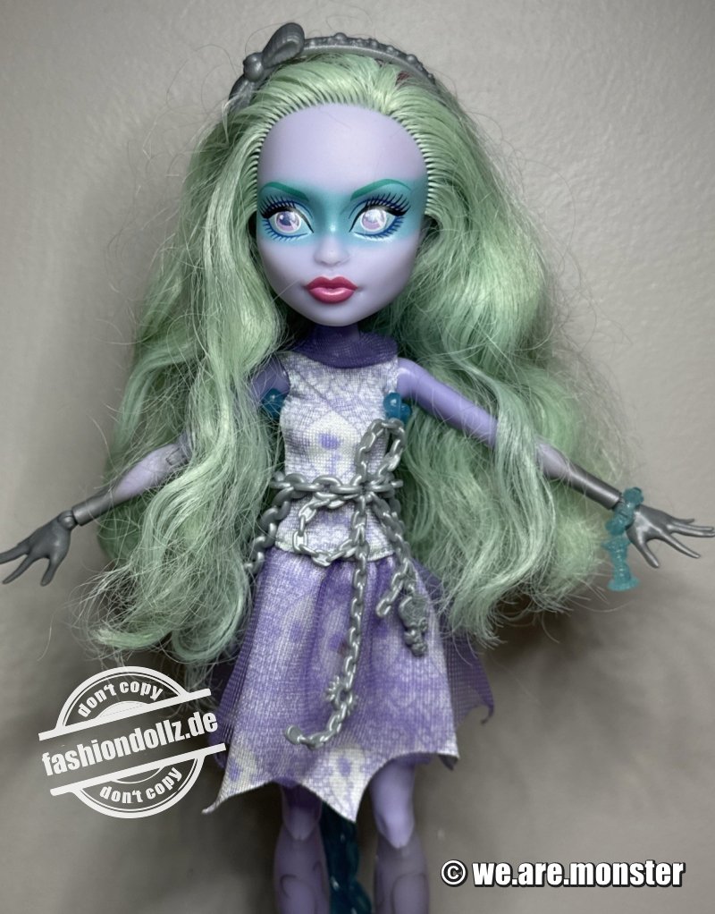 2014 Monster High - Haunted - Getting Ghostly Twyla Boogeyman #CDC28