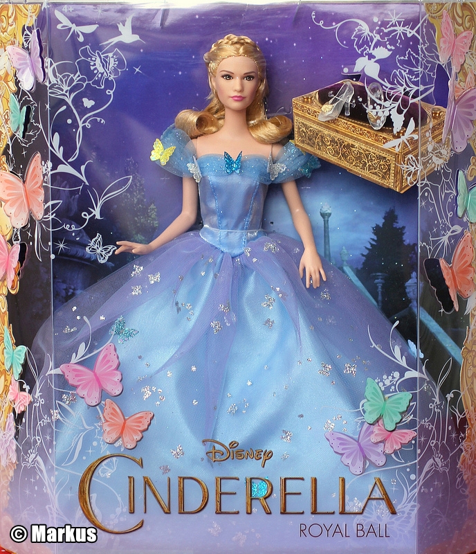 2015 Lilly James as Cinderella, Royal Ball (2)