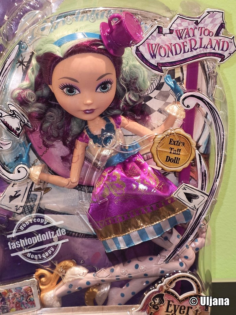 2015 Ever After High - Way Too Wonderland Madeline Hatter #DMW62 Extra Tall