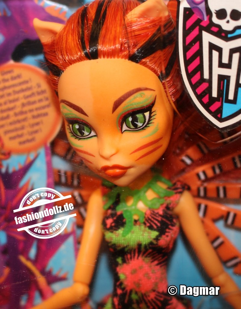 2015 Monster High Great Scarrier Reef – Glowsome Ghoulfish Toralei Stripe #DHH36
