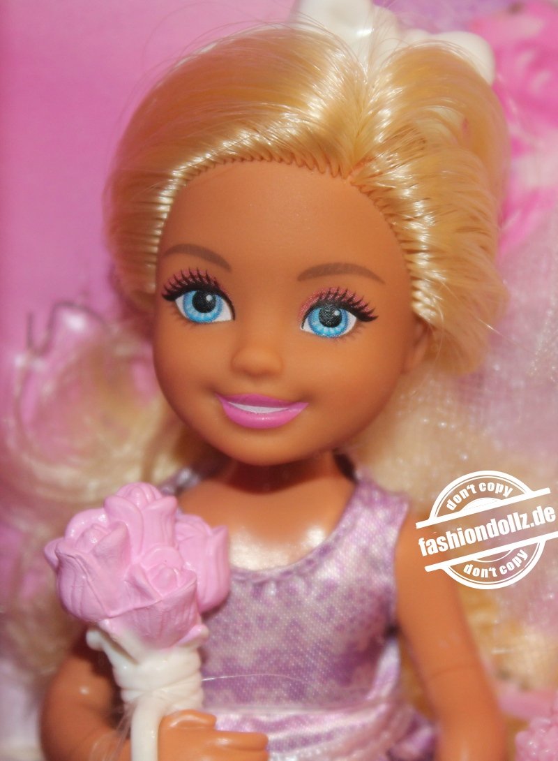 2016 Wedding Giftset with Barbie, Ken, Stacie & Chelsea DJR88