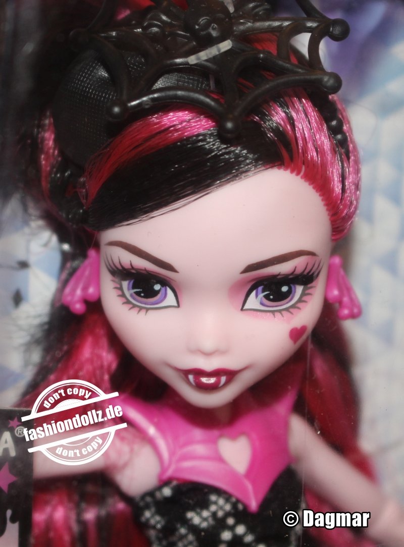2016 Monster High - Welcome to Monster High – Photo Booth Ghouls Draculaura #DNX33
