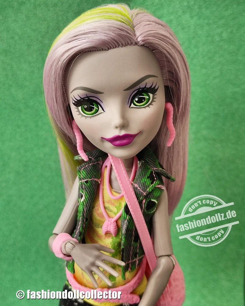 2016 Monster High Welcome to Monster High - Monstrous Rivals Moanica D'Kay & Draculaura DNY33