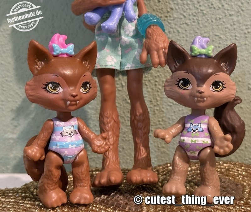 2018 Monster Family - Bunk Bed Set with Pawla, Weredith & Packlyn #FND56