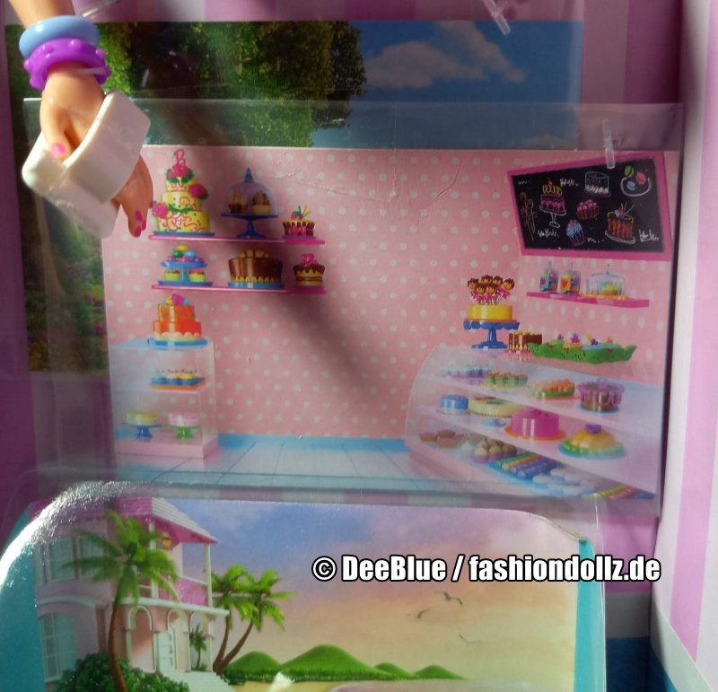 2020 Cookie Swirl C Barbie Playset #GLJ38 - Mystery Box - Display (2)