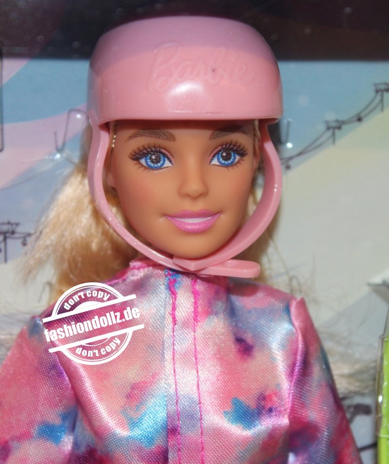 2022 Barbie Winter Sports - Snowmobil Playset HGM75