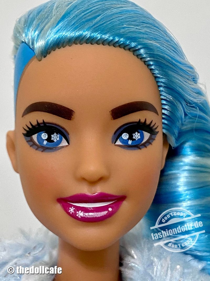 2022 Cutie Reveal Wave 3 Husky Barbie #HJL63