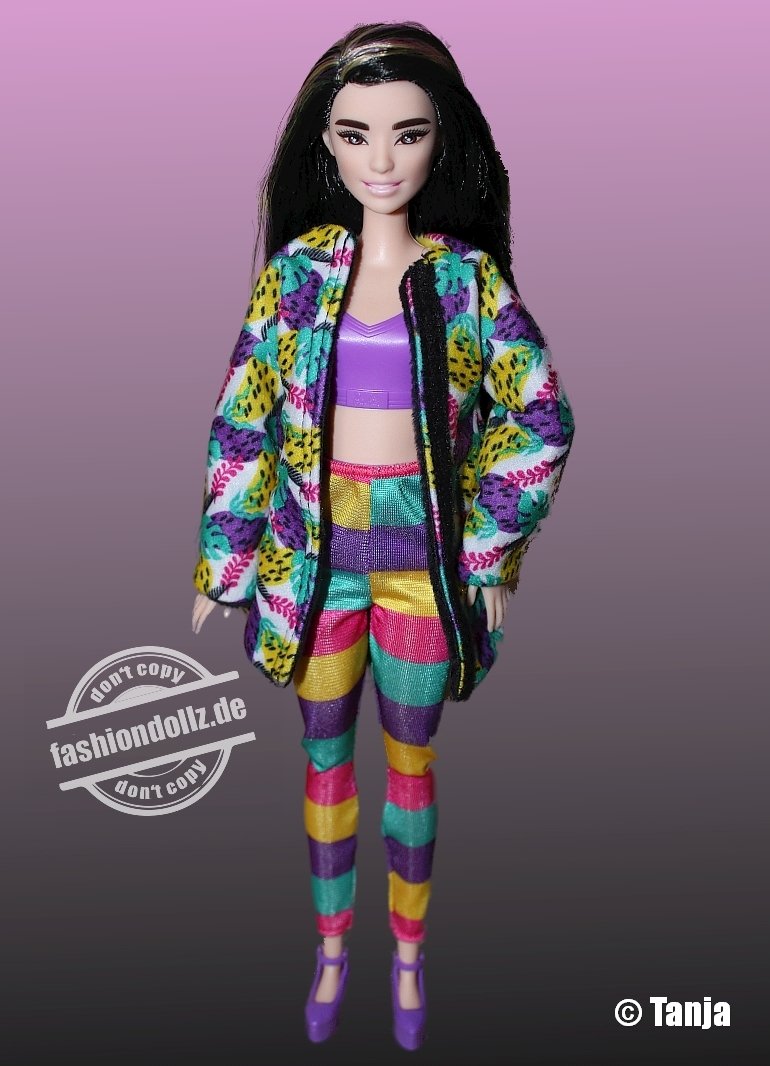 2022 Cutie Reveal Wave 4 Toucan Barbie #HKP00