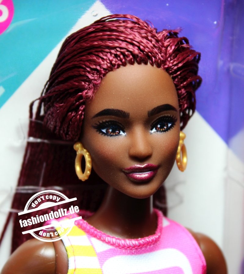 2022 Fashionistas #186 Barbie HBV18
