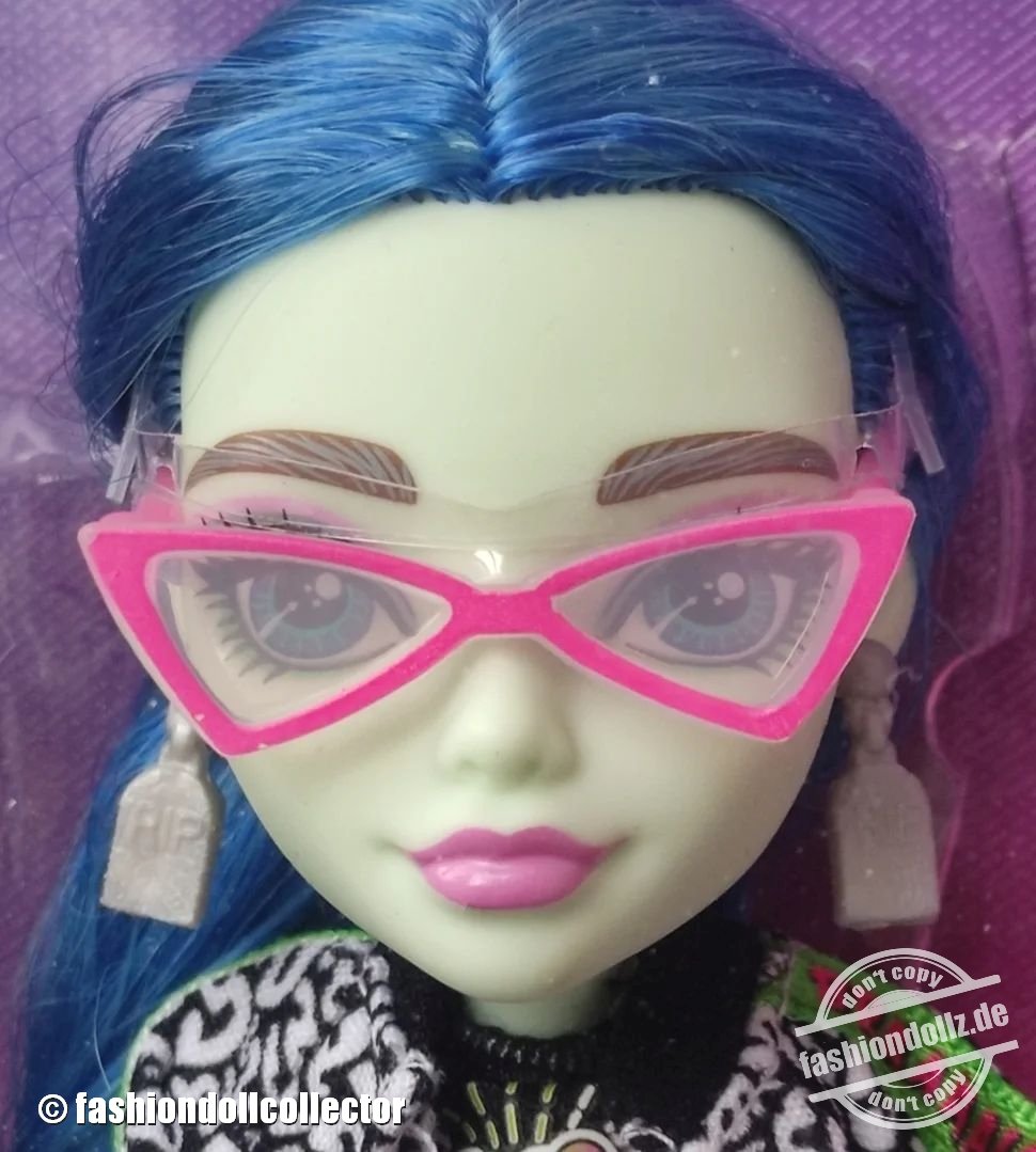 2022 Monster High Ghoulia Yelps #HHK58 