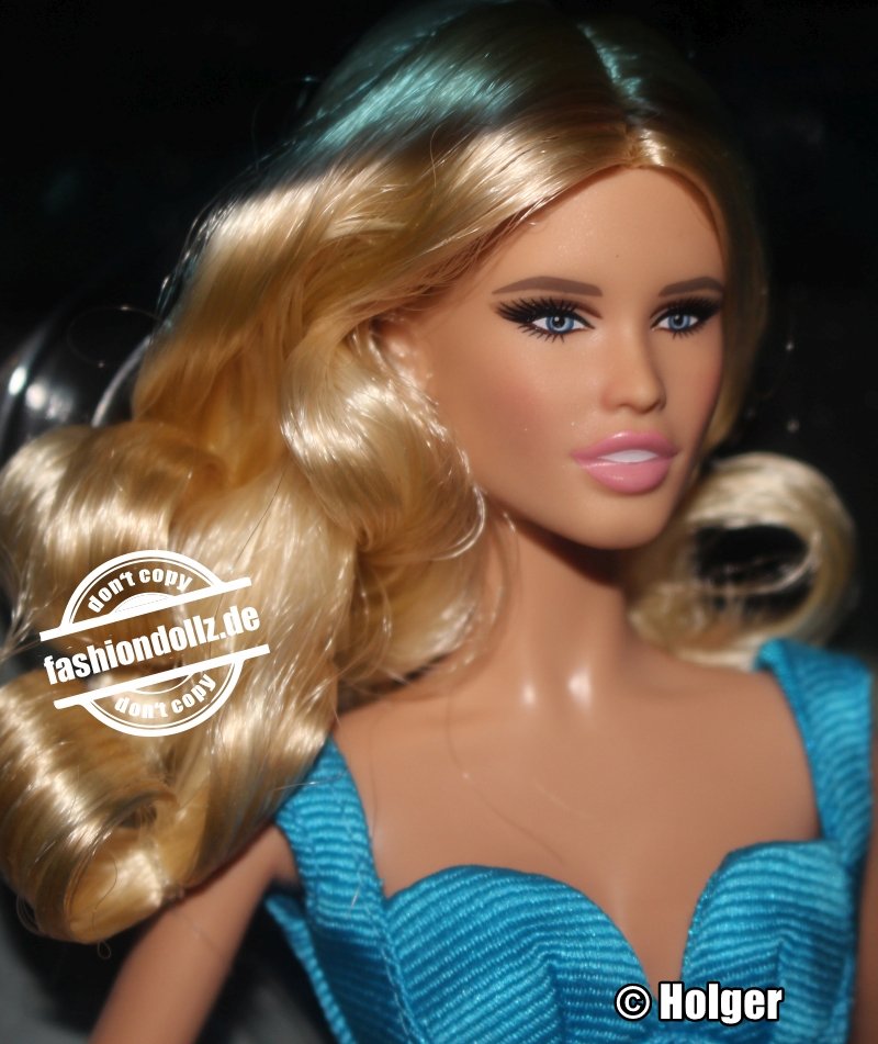 2023 Claudia Schiffer Barbie in Versace #HCB94