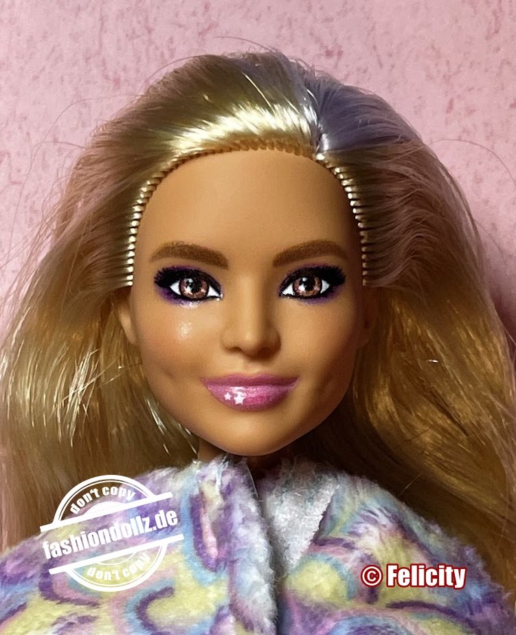 2023 Cutie Reveal Wave 5 - Lion Barbie #HKR06