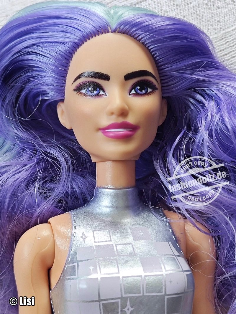 2024 Color Reveal Wave 18 - Disco Star Barbie #4 JCP01