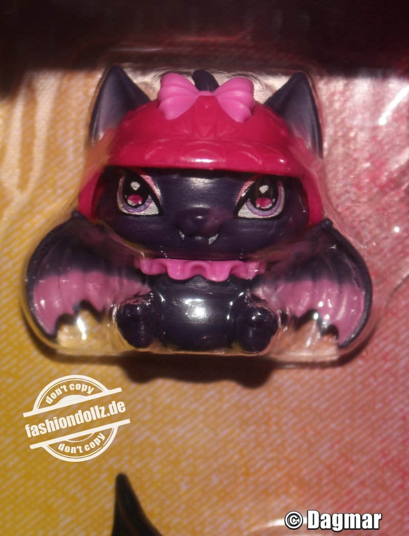 Count Fabulous - 2025 Monster High - Draculaura Vamptastic Scooter #JDR61