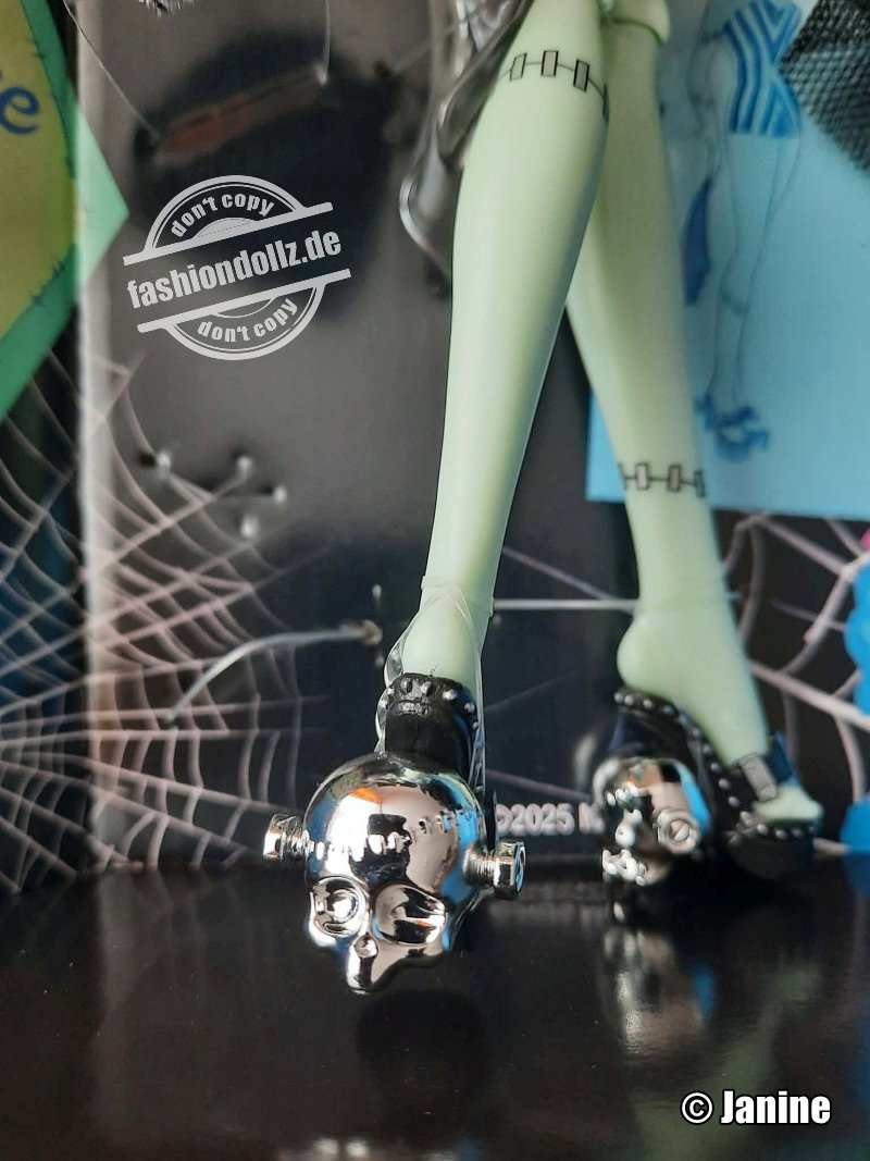 2025 Monster High Skullector - Frankie Stein x Barbie #JHK28