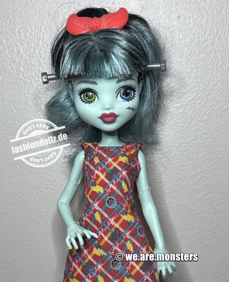 2018 - Monster Family - Alivia Stein #FND58