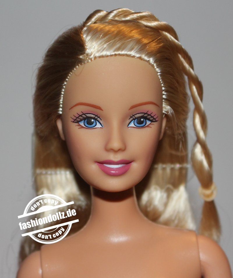 2005 School Spirit Barbie C4483