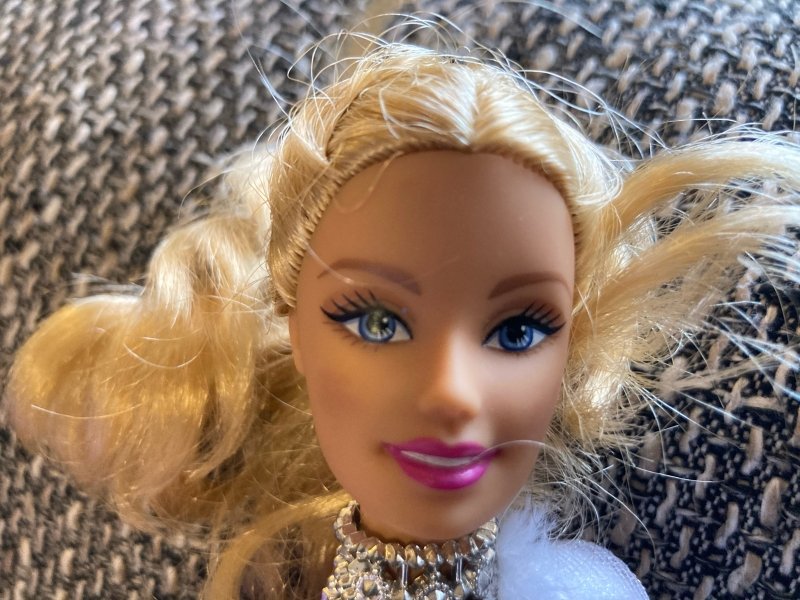 2010 Barbie in a Mermaid Tale - Merliah R4200