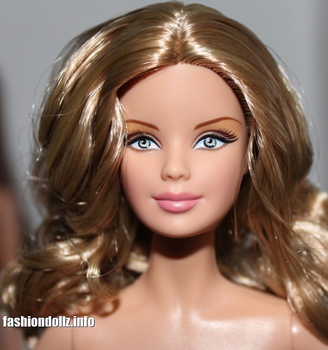 2011 Basics Collection 002 Barbie Model 01 T7738