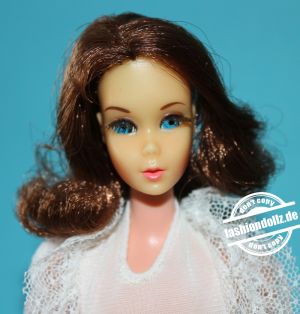 1971 Twist'n Turn Barbie, brunette #1160, centered eyes 