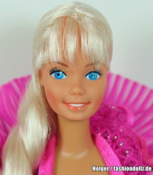 1980 Beauty Secrets Barbie #1290 platin