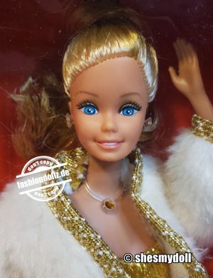 1981 Golden Dream Barbie, Special with furcoat #3533
