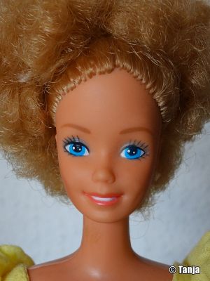 1982 Magic Curls Barbie #3856 Taiwan