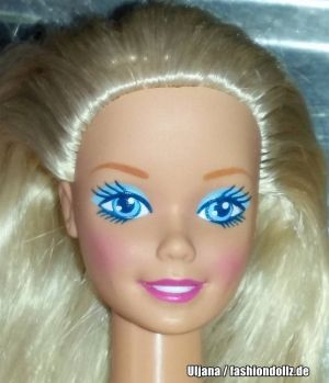 1989 Fun to Dress Barbie #1372