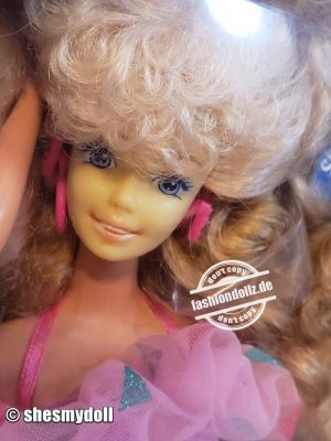 1989 Style Magic Barbie #1283 Mexico