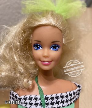 1990 Fashion Play Promenade Barbie #7232