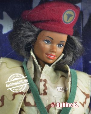 1993 Stars 'n Stripes - Army Barbie AA  #5618