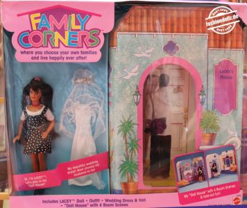 1994 Family Corners Lacey Doll House Playset #12653