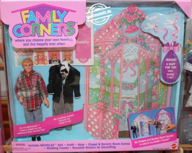 1994 Family Corners Nicholas Doll House Playset #12658