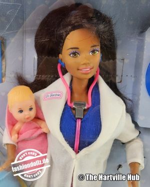 1995 Dr. Barbie Baby Set AA #15804 The Career Collection