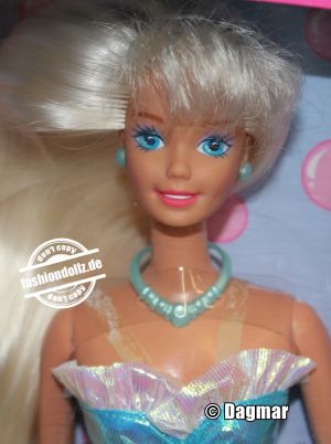1996 Foam 'n Color Barbie, blue #15099