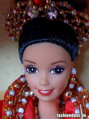 1997 Filipina Santacruza - Reyna Elena Barbie #63815-9909