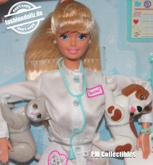 1997 Pet Doctor / Tierärztin Barbie, blonde #14603 