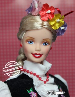 1998 Dolls of the World - Polish Barbie #18560