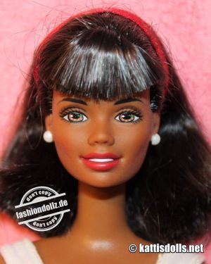 1998 Tree Trimming Barbie AA #23385