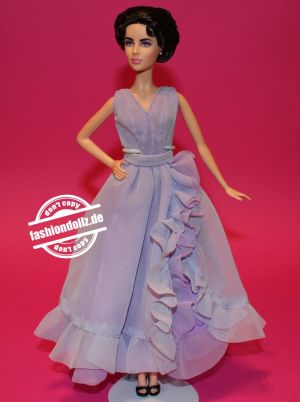 2000 The Elizabeth Taylor Barbie #          28076