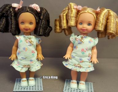 2000 Bedtime Stories - Three Little Bears Barbie  & Kelly