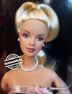 2000 Timeless Silhouette Barbie #29050 Avon  Exclusive