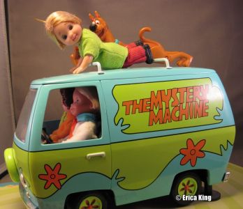 2003 Scooby-Doo!  Kelly with Mystery Machine