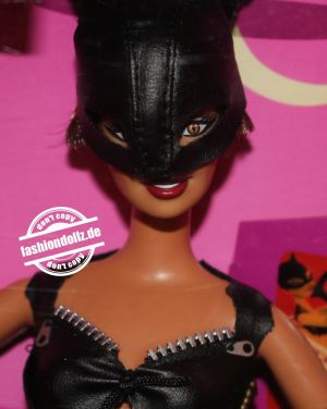 2004 Catwoman Barbie B5838