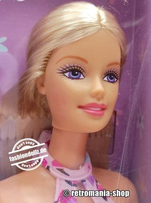 2004 Trendy Touches Barbie #C1846