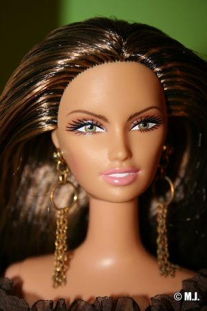 2005     Chocolate Obsession Barbie G8878