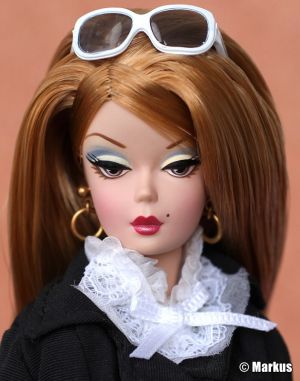2006 Pretty Pleats Barbie J0956