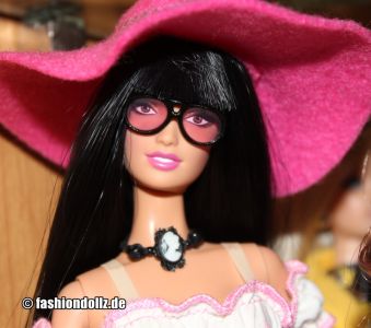 2006 Anna Sui Boho Barbie J8514