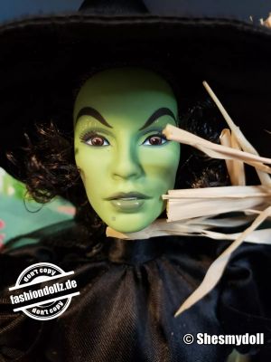 2007 The Wizard Of Oz -  Wicked Witch of the West Barbie #K8685